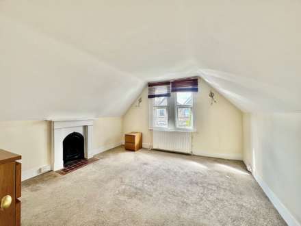 Holly Park Road, Friern Barnet, London N11, Image 5
