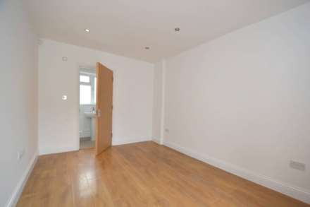 High Street, High Barnet EN5, Image 11