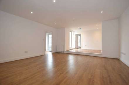 High Street, High Barnet EN5, Image 2