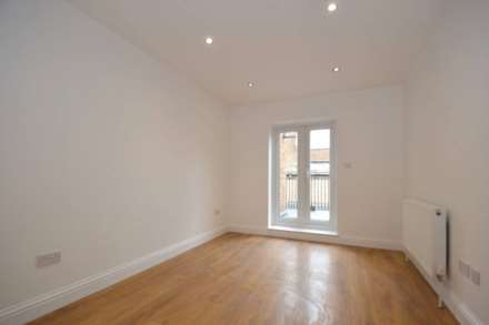 High Street, High Barnet EN5, Image 9