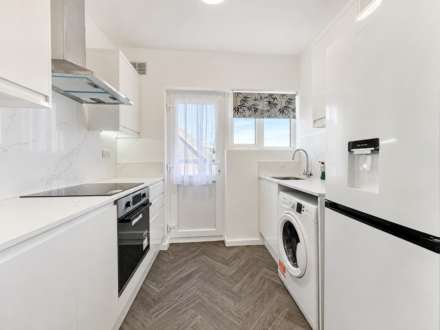 Woodhouse Road, North Finchley, London N12, Image 3