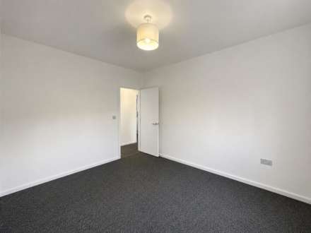 Woodhouse Road, North Finchley, London N12, Image 6