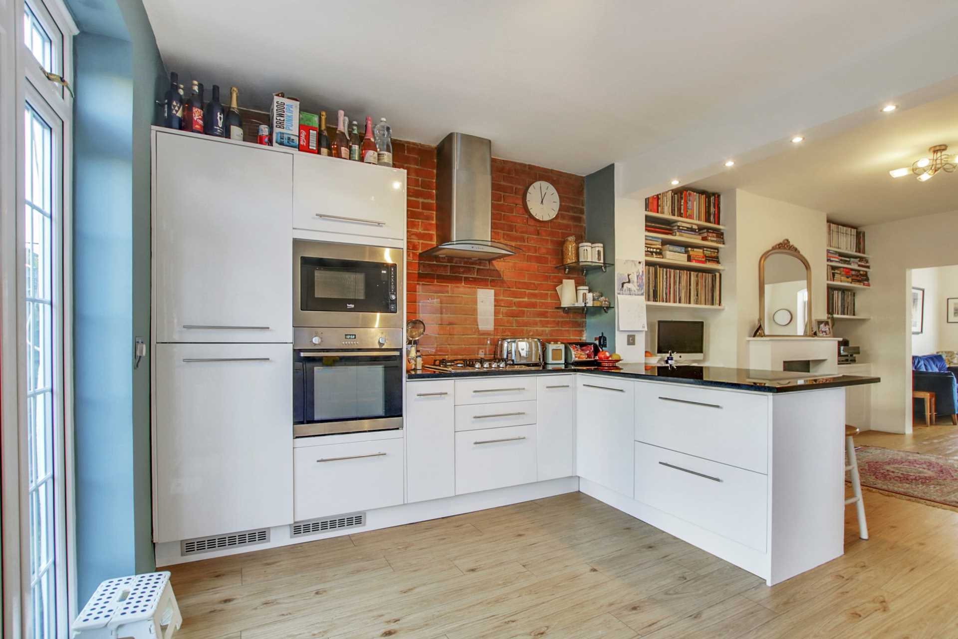 Thurlestone Avenue, London N12, Image 4