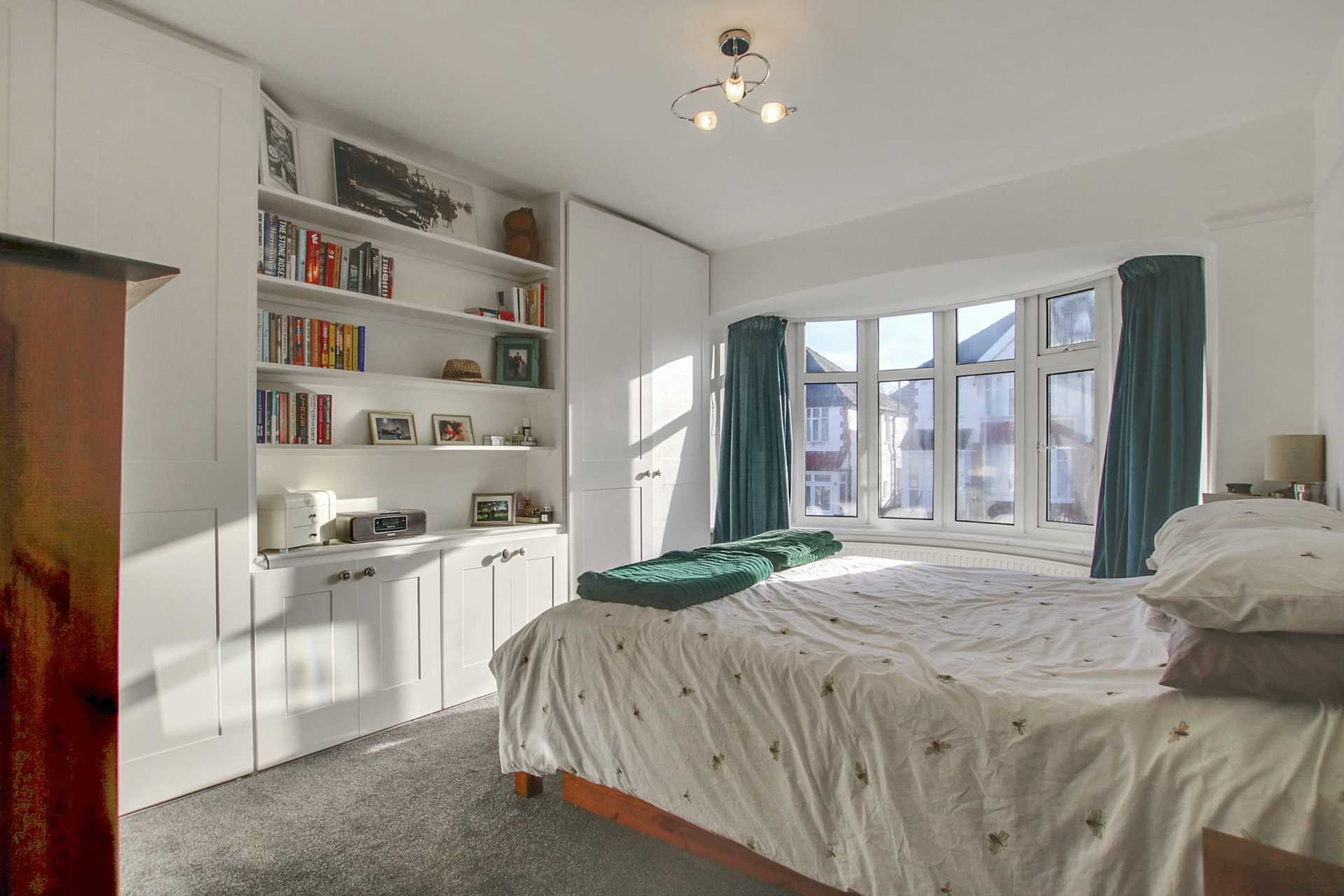 Thurlestone Avenue, London N12, Image 5