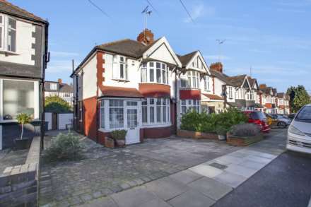 3 Bedroom Semi-Detached, Thurlestone Avenue, London N12
