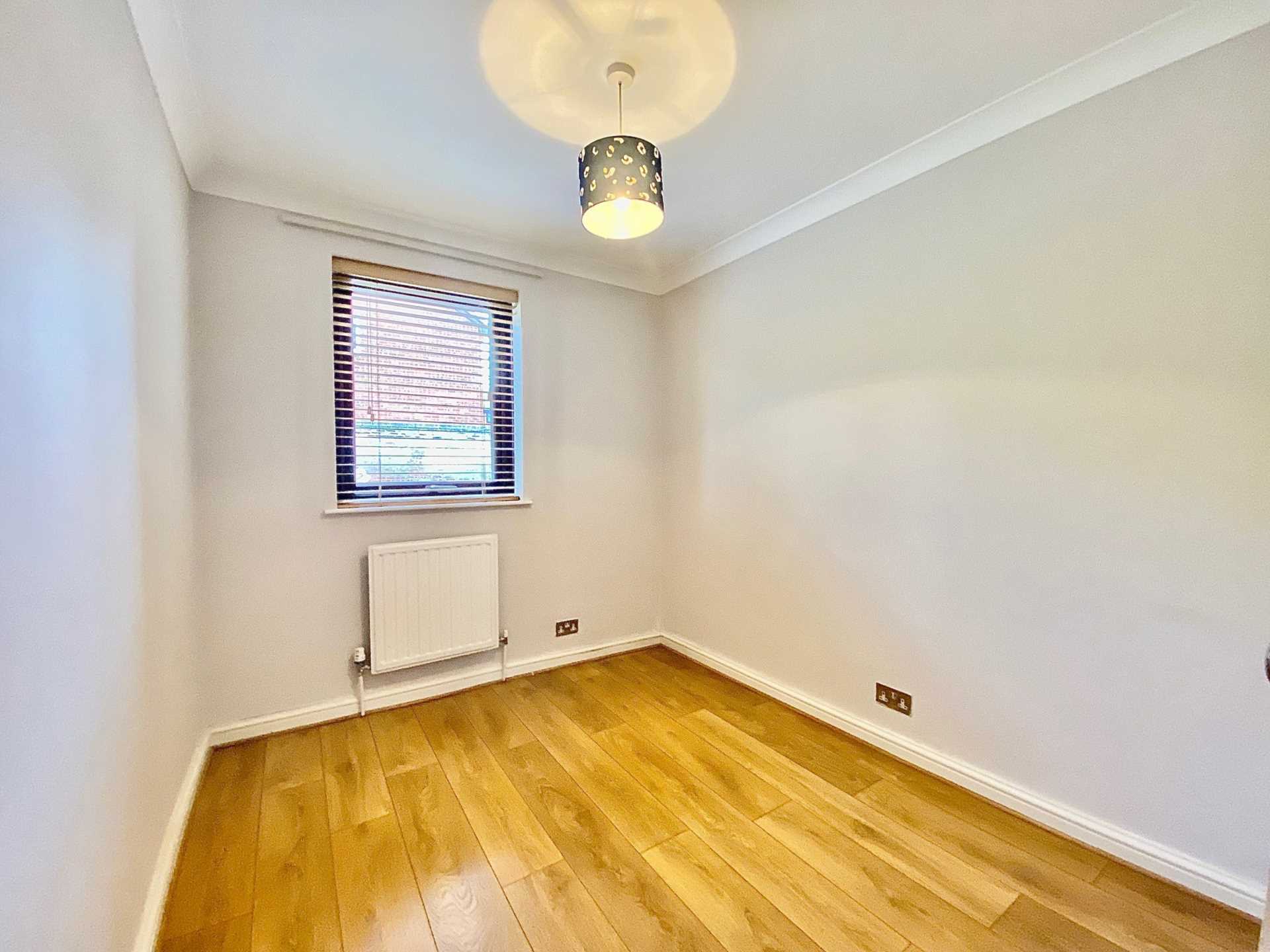Rowlands Close, Mill Hill, London NW7, Image 5