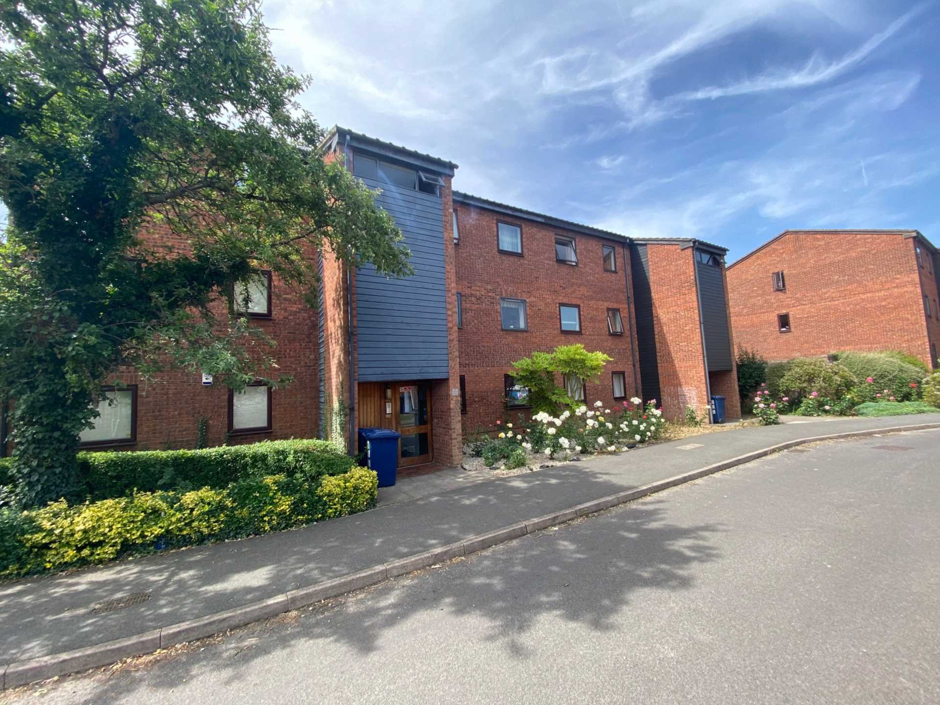 Rowlands Close, Mill Hill, London NW7, Image 6