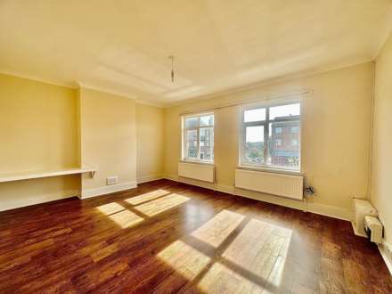 Woodhouse Road, North Finchley, London N12, Image 2