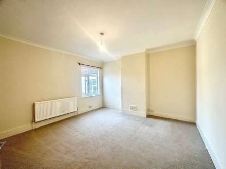 Woodhouse Road, North Finchley, London N12, Image 3