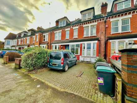 Bounds Green Road, Wood Green, London N22, Image 1