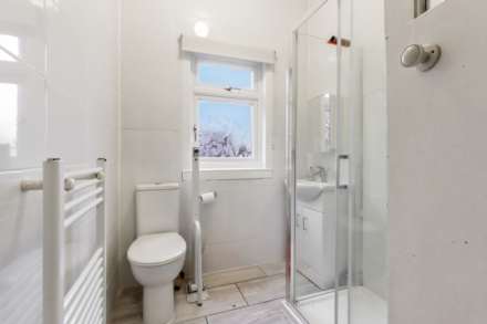 Horsham Avenue, London, Image 7