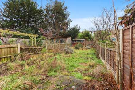 Horsham Avenue, London, Image 8