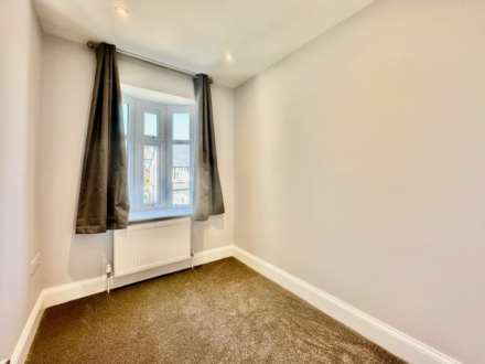 Thurlestone Avenue, London, Image 15