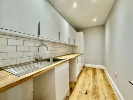 Thurlestone Avenue, London, Image 5