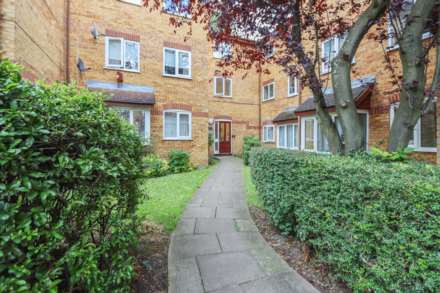 Property For Sale Greenway Close, London