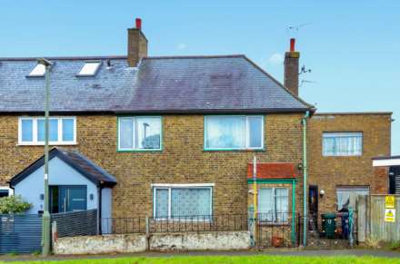 3 Bedroom End Terrace, Crescent Way, London