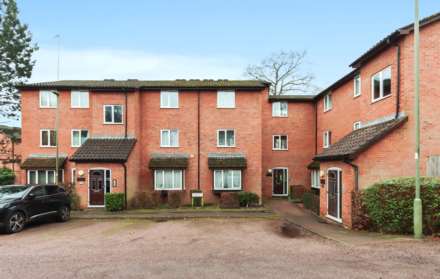 Property For Sale Darwin Close, London