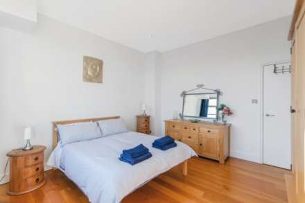Shepherdess Walk, Islington, Image 4
