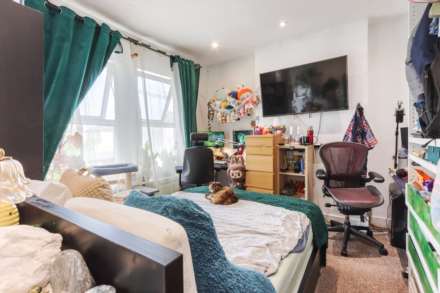 Parkhurst Road, London, Image 6