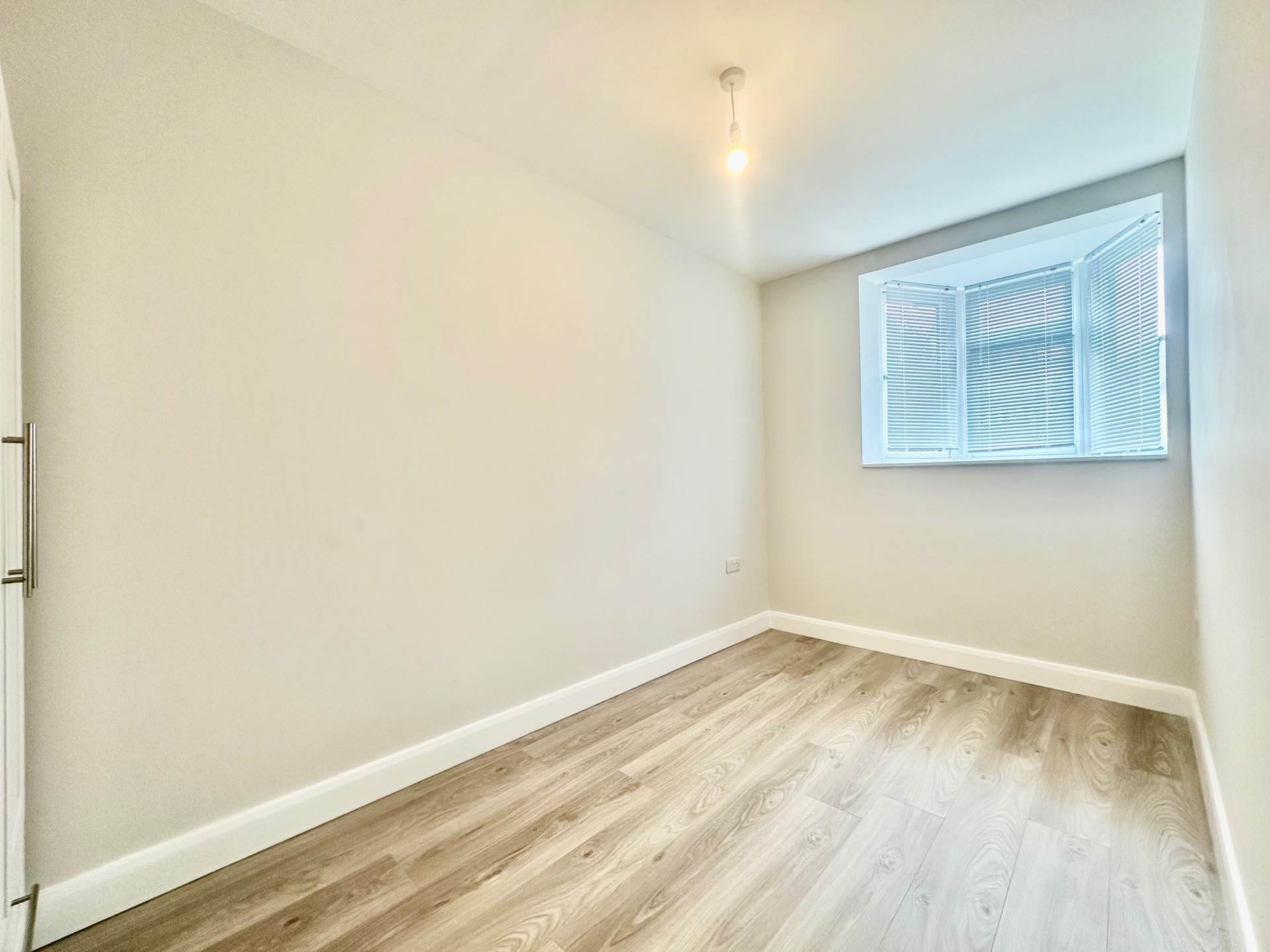 Lewes Road, North Finchley, London N12, Image 13