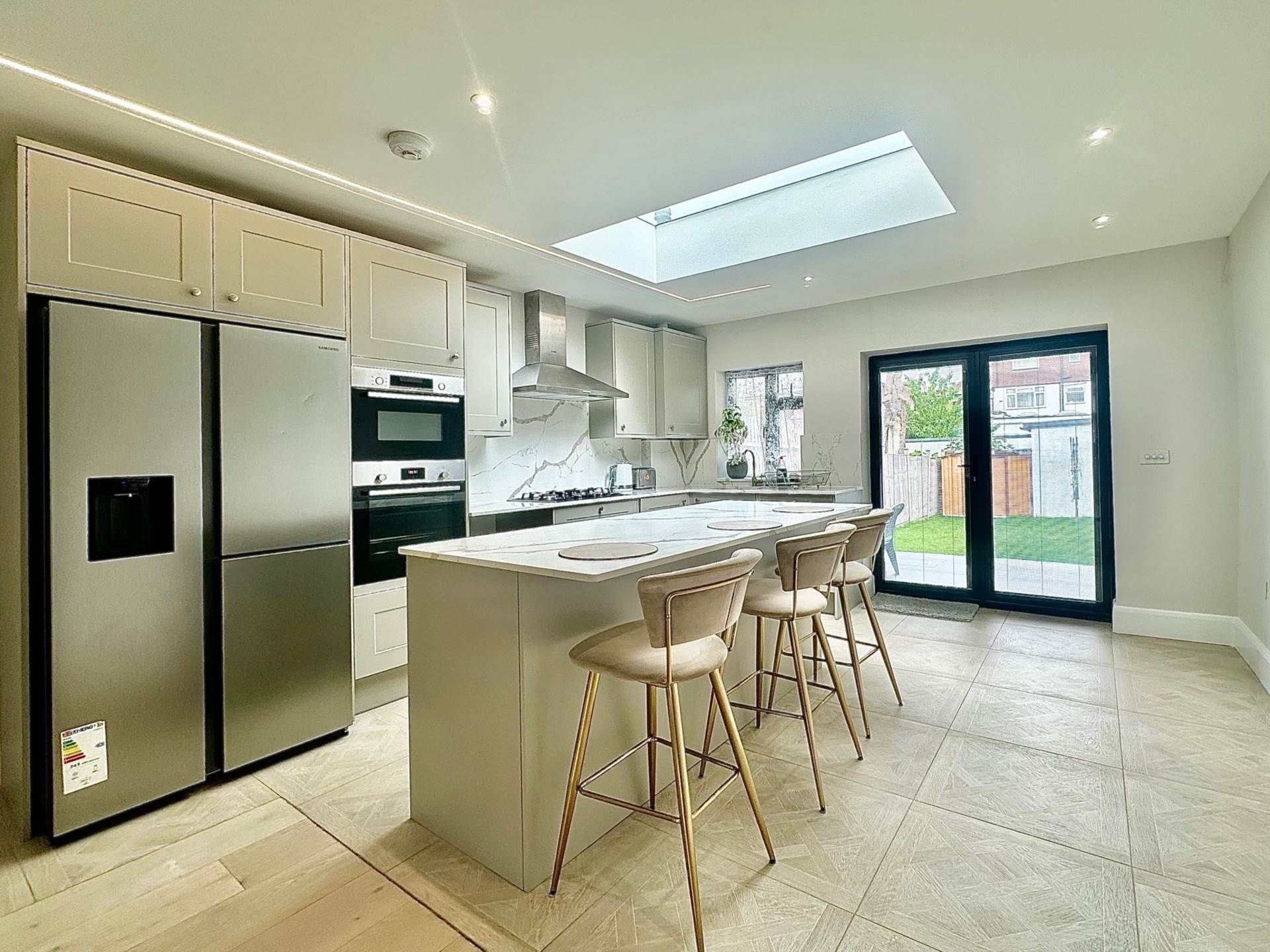 Lewes Road, North Finchley, London N12, Image 4