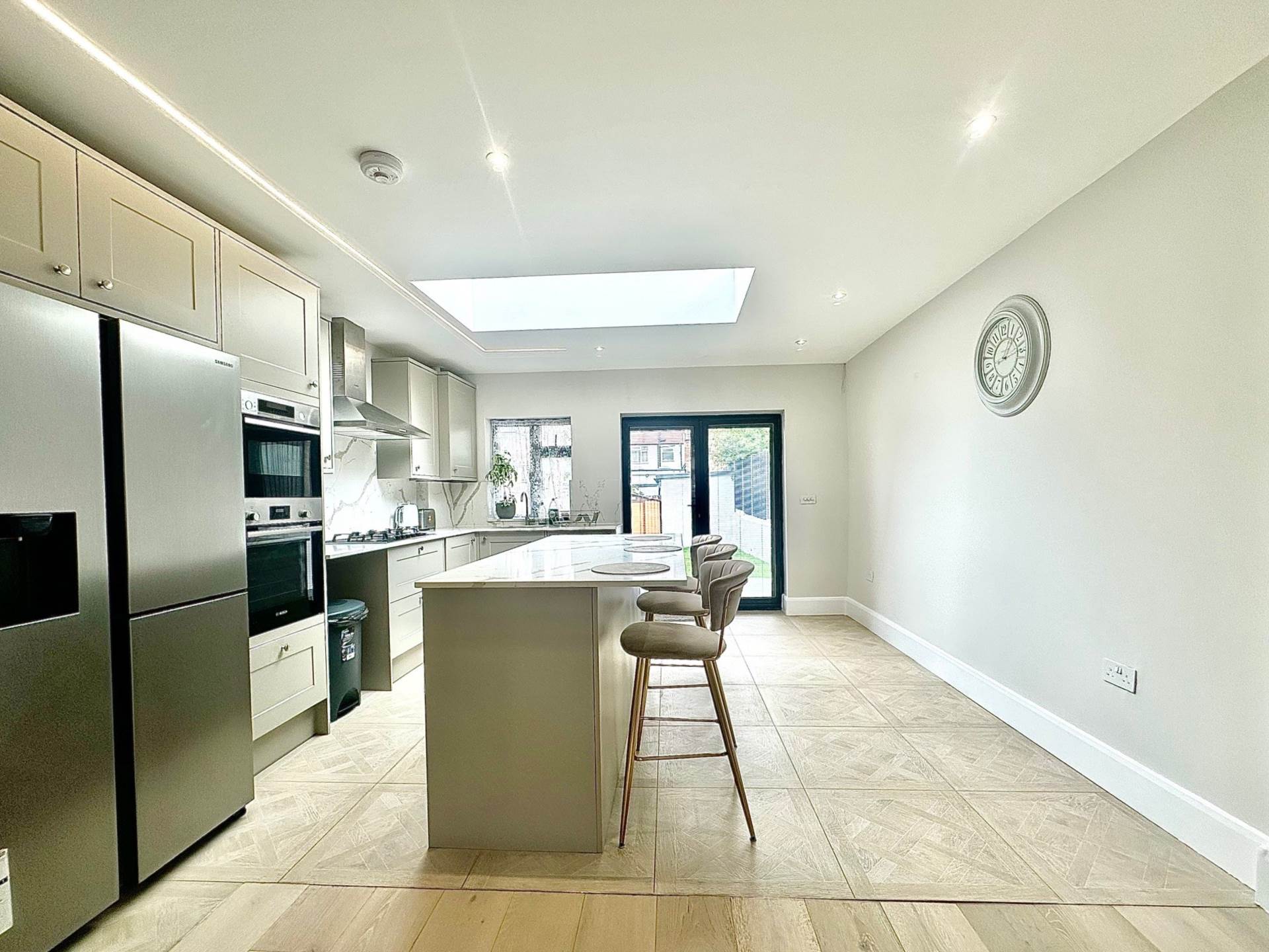 Lewes Road, North Finchley, London N12, Image 6