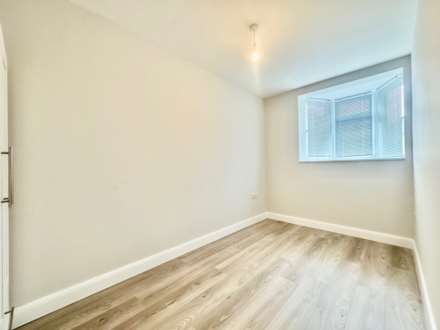 Lewes Road, North Finchley, London N12, Image 13
