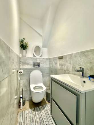 Lewes Road, North Finchley, London N12, Image 14