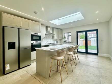 Lewes Road, North Finchley, London N12, Image 4