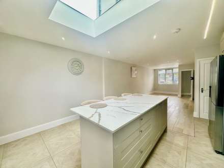 Lewes Road, North Finchley, London N12, Image 7
