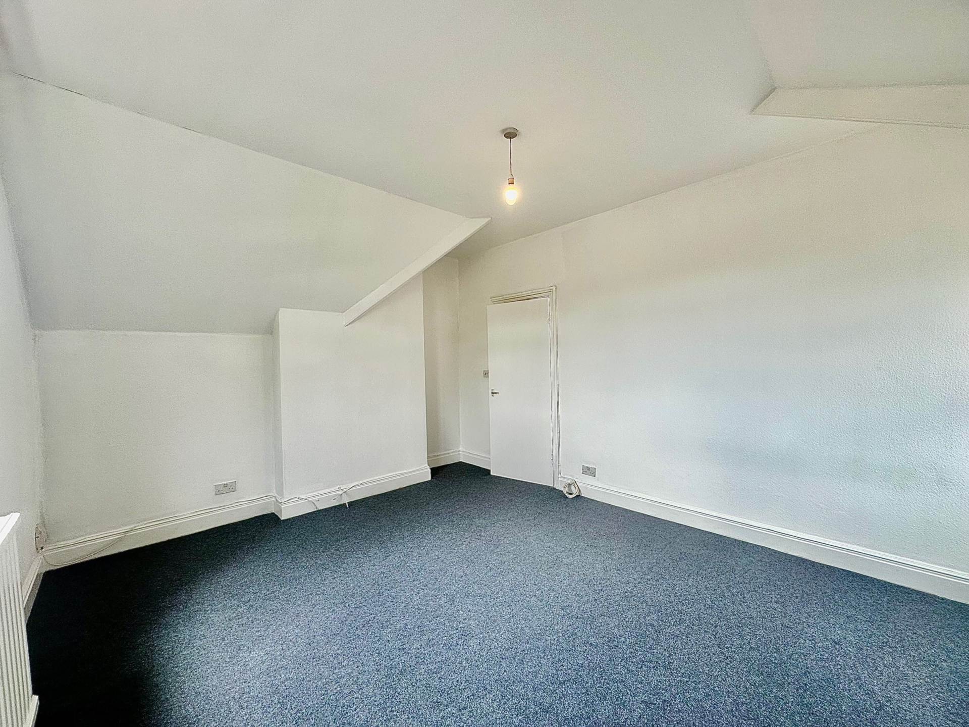Colney Hatch Lane, Muswell Hill, London N10, Image 7