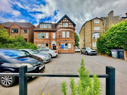 1 Bedroom Flat, Colney Hatch Lane, Muswell Hill, London N10