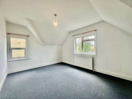 Colney Hatch Lane, Muswell Hill, London N10, Image 6