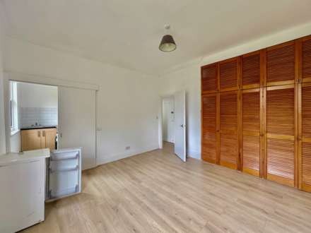 Colney Hatch Lane, Muswell Hill, London N10, Image 2