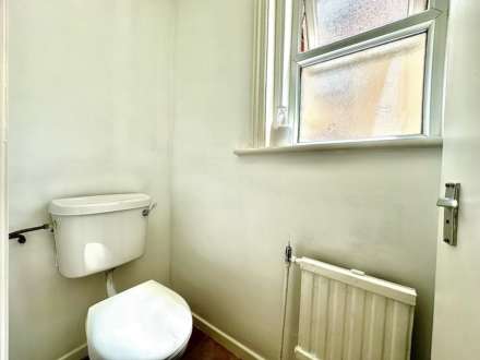Colney Hatch Lane, Muswell Hill, London N10, Image 8
