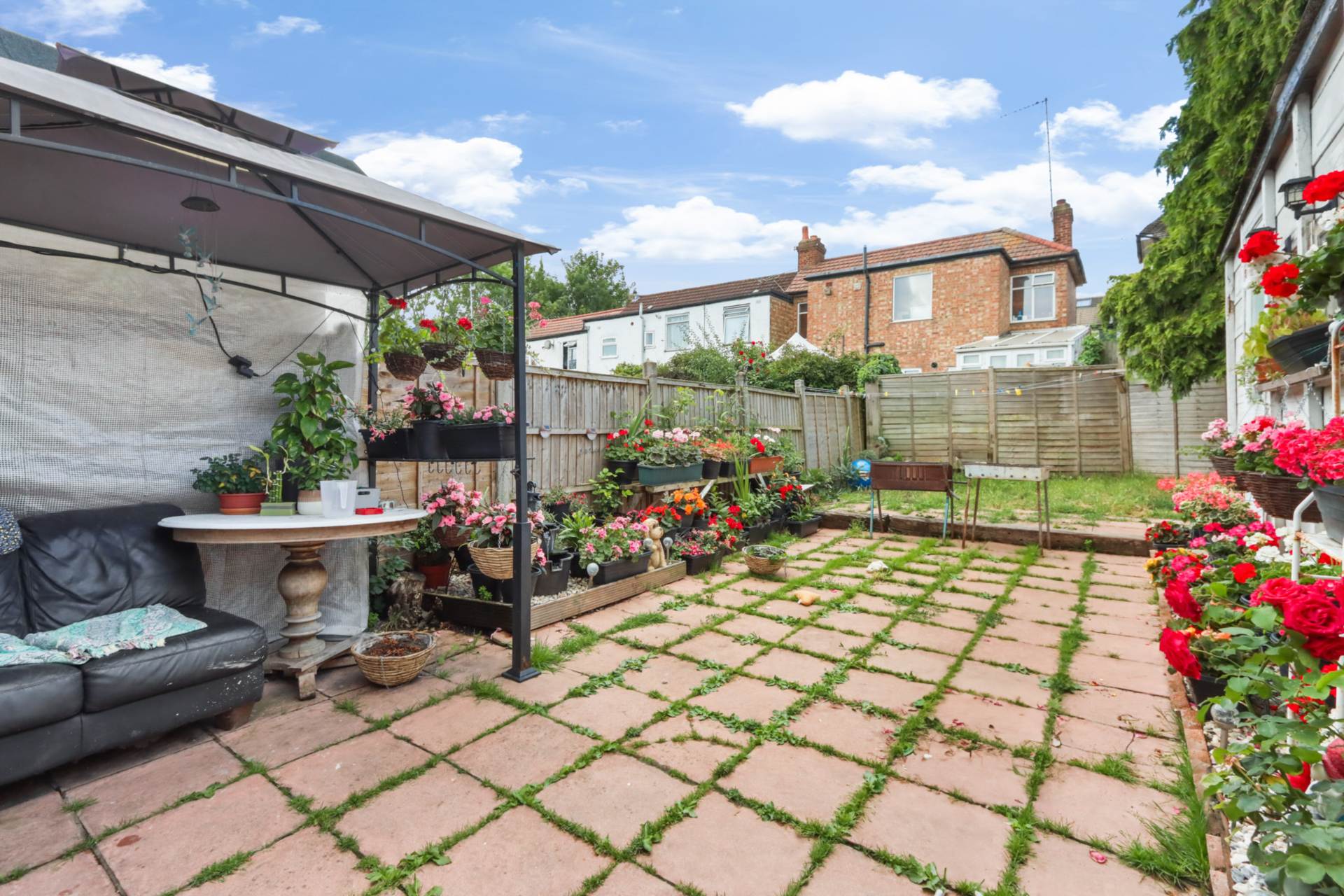 Woodleigh Avenue, London, Image 11