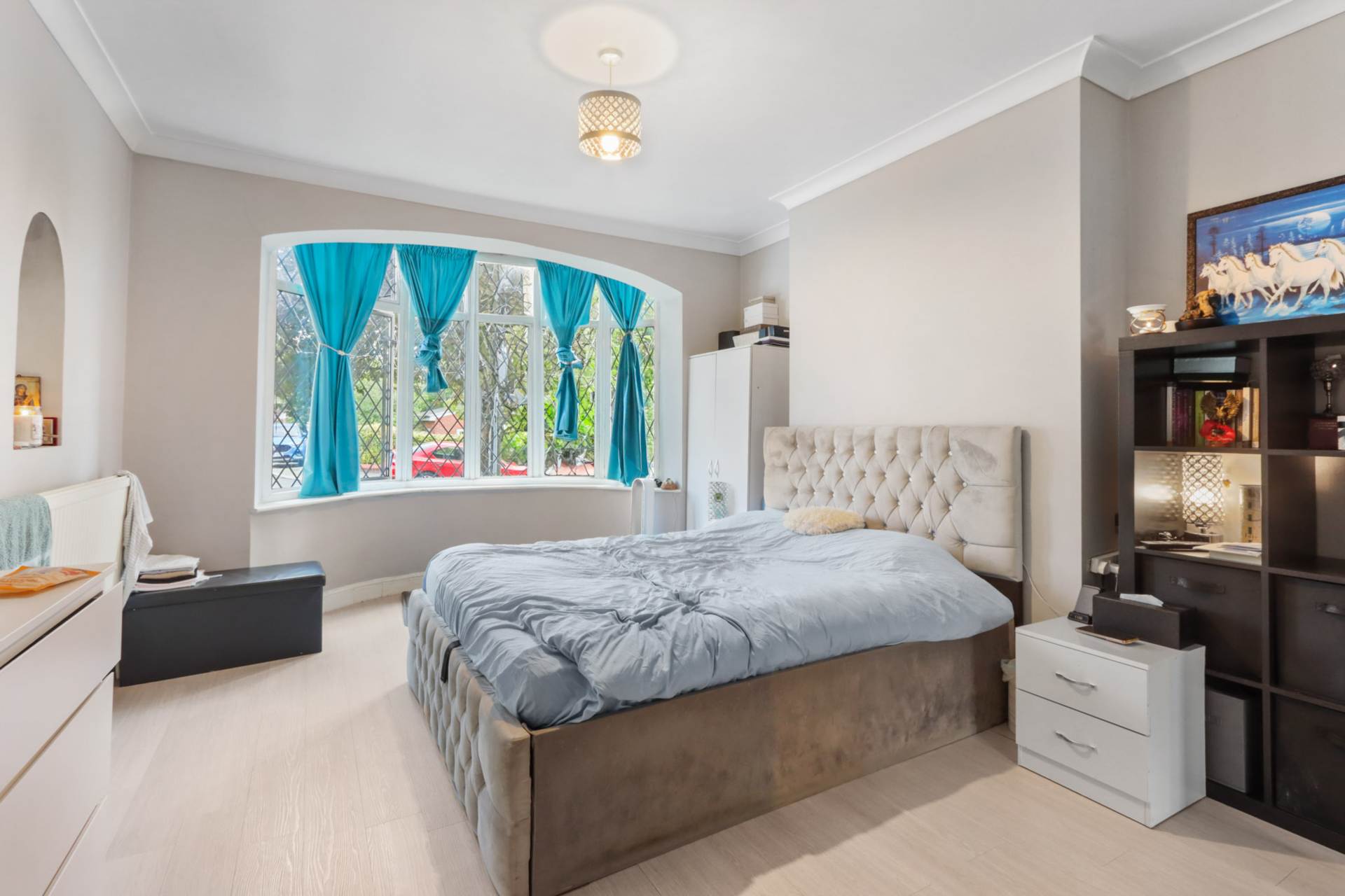 Woodleigh Avenue, London, Image 2