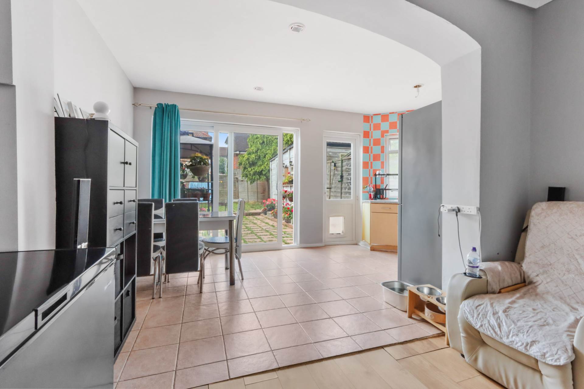 Woodleigh Avenue, London, Image 3
