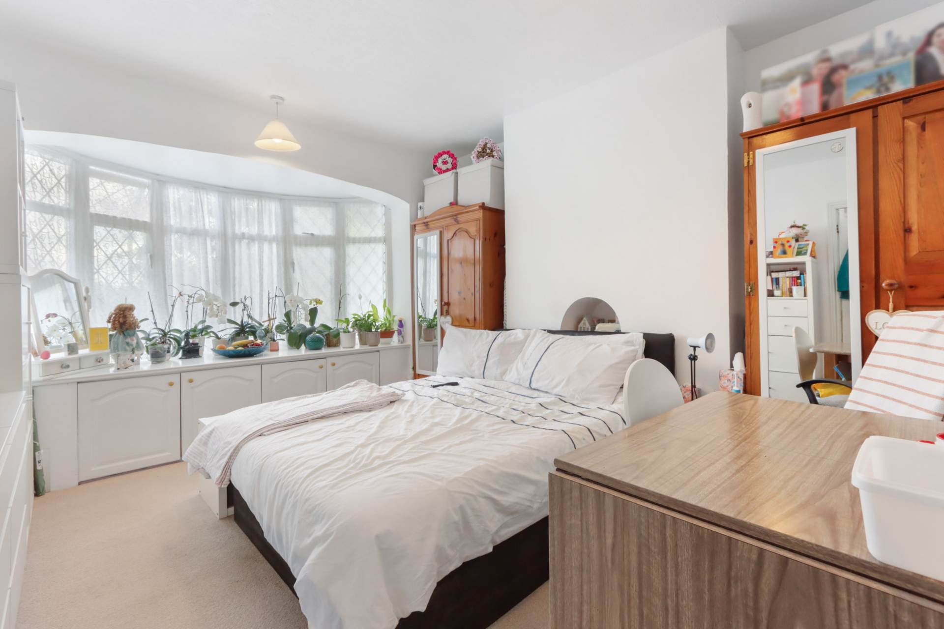 Woodleigh Avenue, London, Image 7