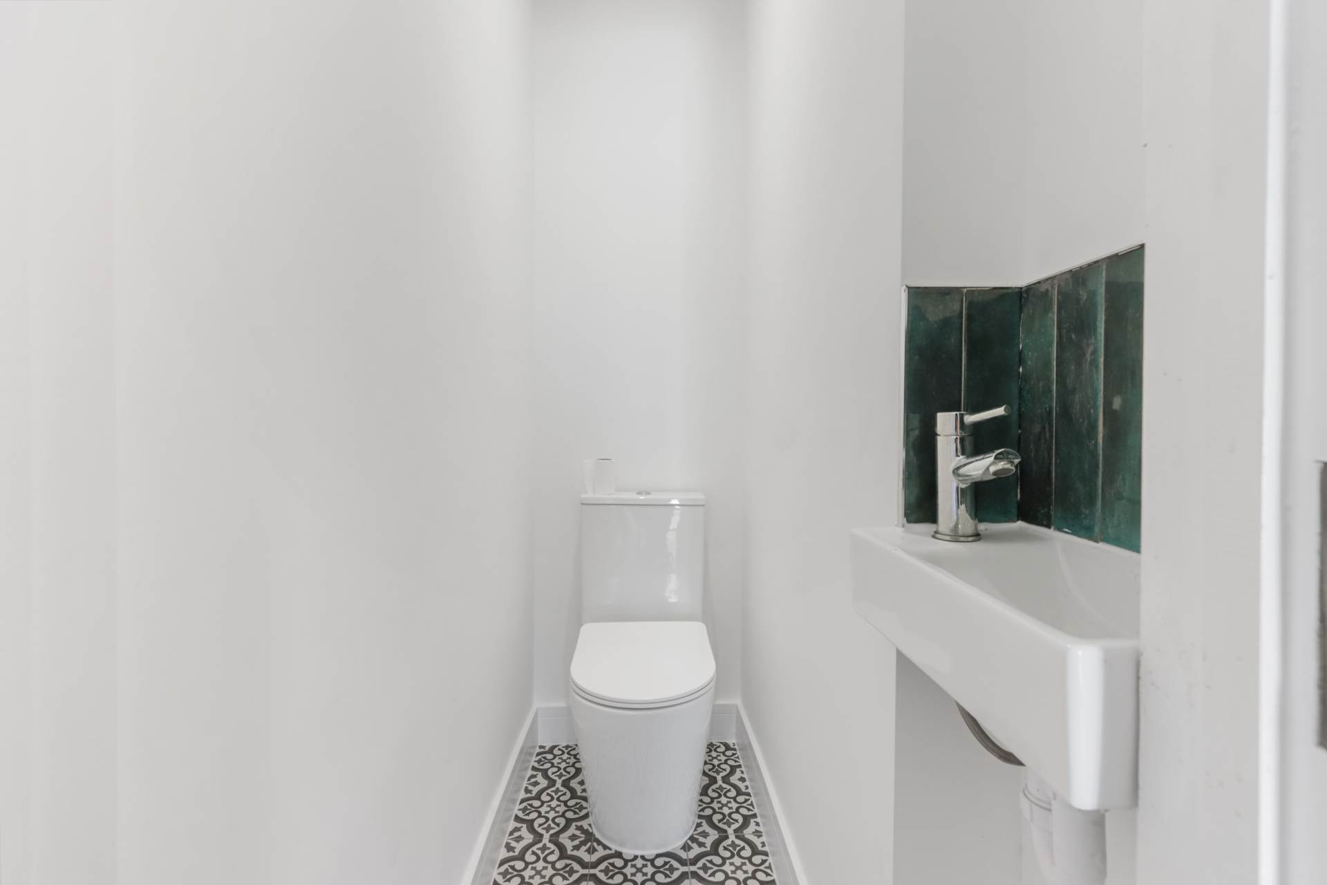 Crescent Way, London, Image 9