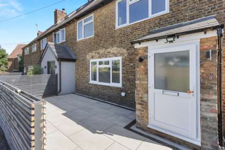 Crescent Way, London, Image 10