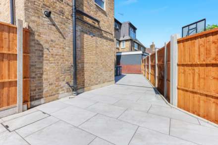 Crescent Way, London, Image 12