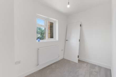 Crescent Way, London, Image 7
