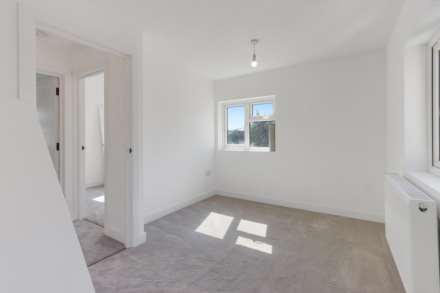 Crescent Way, London, Image 7