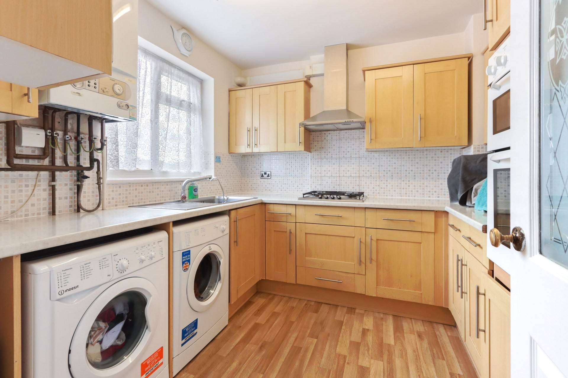 Hurstwood Court, Woodhouse Road, Image 4