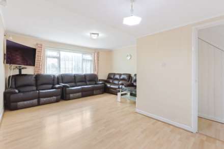 Hurstwood Court, Woodhouse Road, Image 2