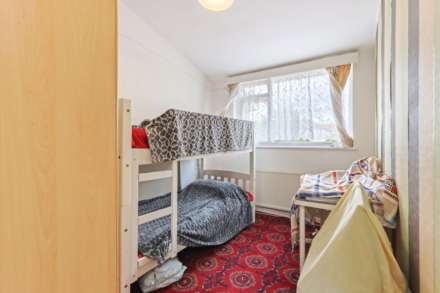 Hurstwood Court, Woodhouse Road, Image 6