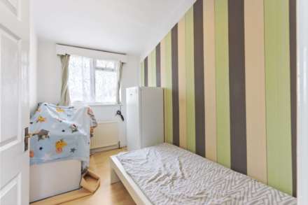 Hurstwood Court, Woodhouse Road, Image 7