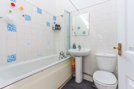Hurstwood Court, Woodhouse Road, Image 8