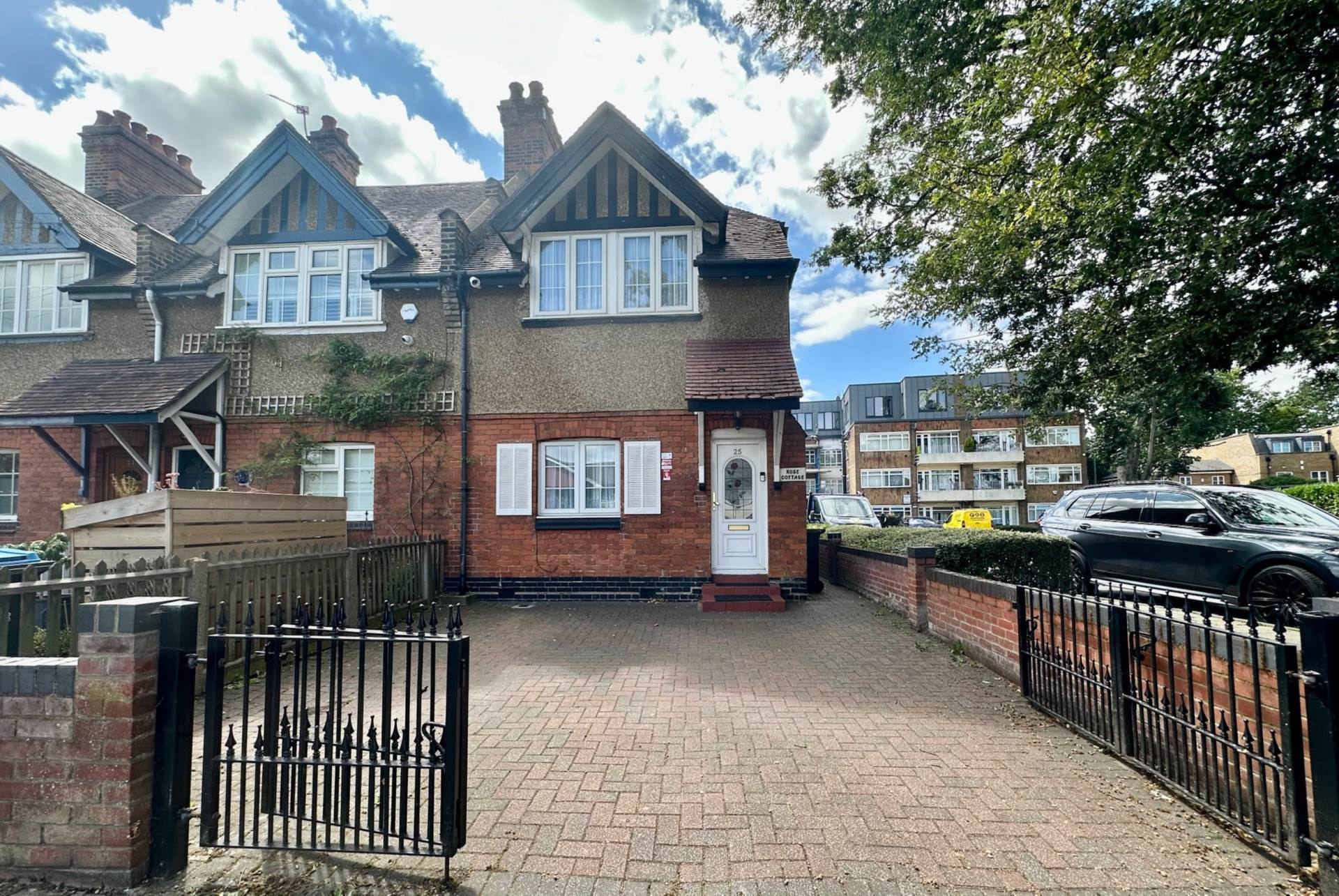 High Street, Southgate, London N14, Image 1